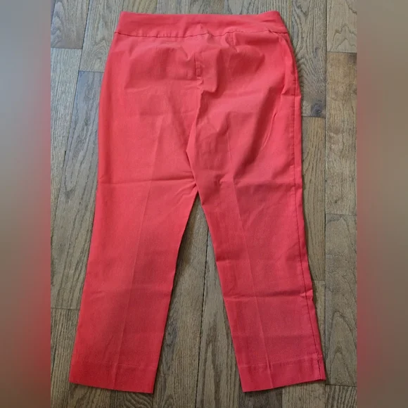 Chico's Coral Crop Pants - Picture 4 of 4